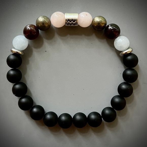 Aquarius ♒️ Zodiac Handcrafted Bead Bracelet - Picture 3 of 7